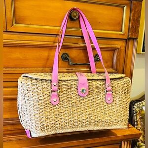 Kate Spade Riviera Straw & Pink Leather Shoulder Bag 

Very good preowned.